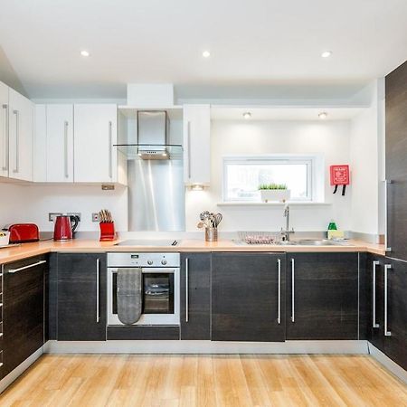 Roomspace Serviced Apartments - Abbot'S Yard Guildford Extérieur photo