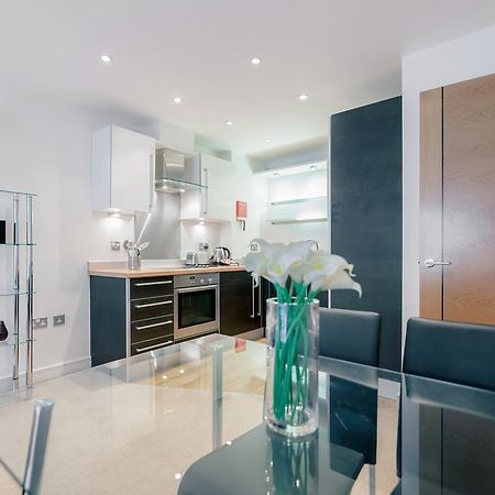 Roomspace Serviced Apartments - Abbot'S Yard Guildford Extérieur photo